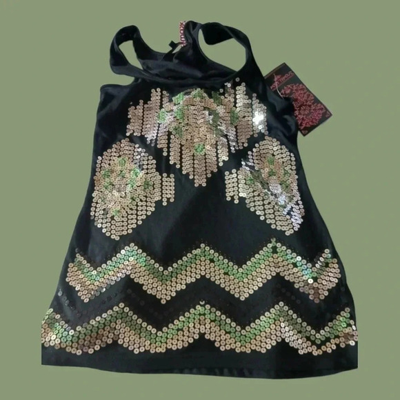 -Almost Famous sequin tank top black gold & green sequin color - Picture 2 of 6